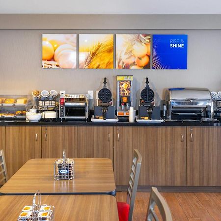 Comfort Inn Orillia Zewnętrze zdjęcie