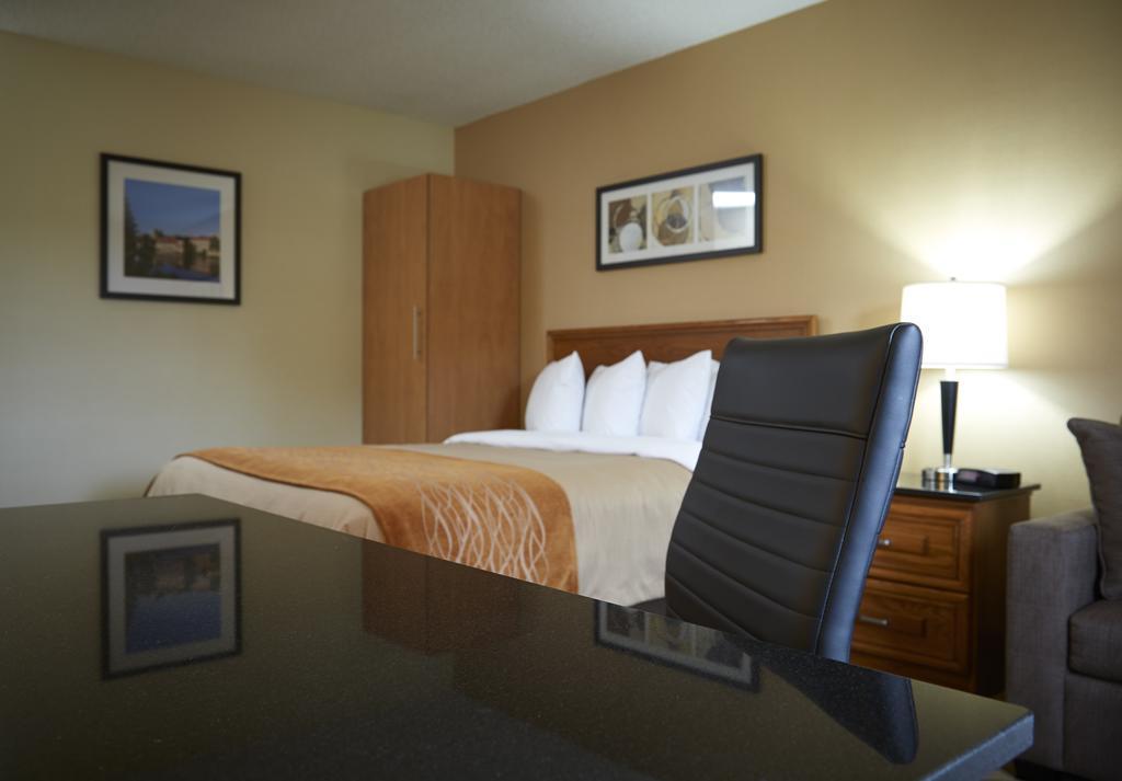 Comfort Inn Orillia Zewnętrze zdjęcie