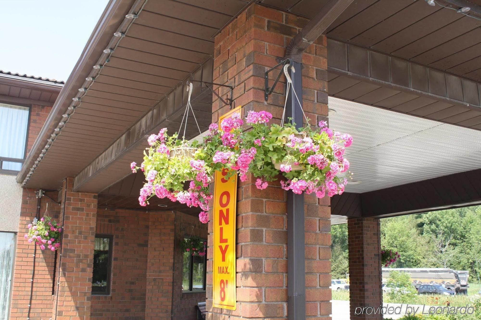 Comfort Inn Orillia Zewnętrze zdjęcie